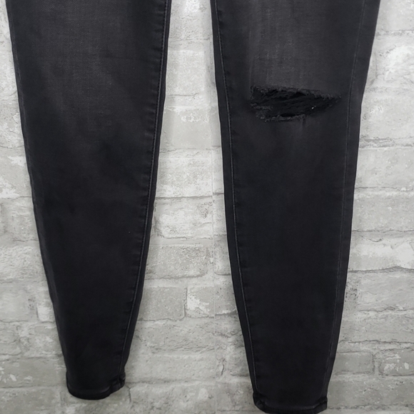 American Eagle Curvy Super Hi Rise Jegging - Picture 4 of 9